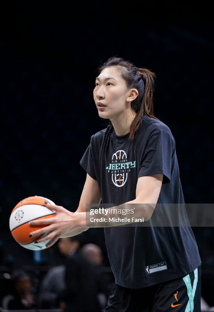 鲸鱼体育-时隔三年重返WNBA！韩旭首秀斩全场最高20分，难阻自由人季前赛落败|纽约自由人|纽约|印第安纳狂热|印第安纳|北京女篮_新浪体育_新浪新闻
